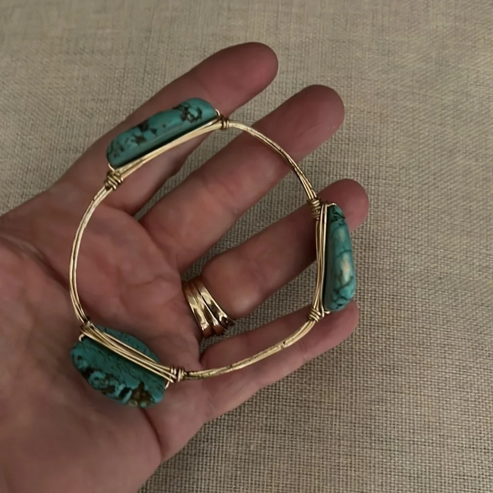 Turquoise stone bracelet